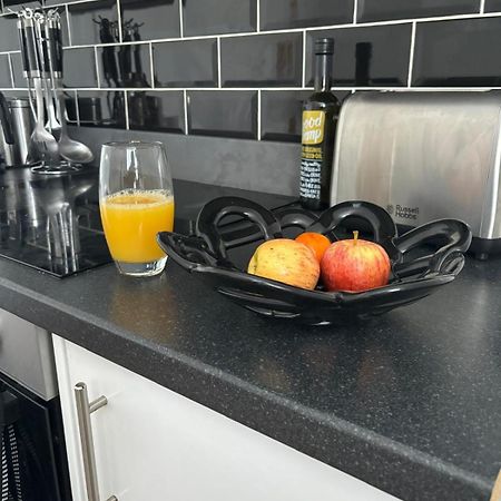 3-Bed Home From Home, Sleeps 6, Great For Contractors, Close To Gulliver'S Valley Theme Park, Free Parking, Hot Tub, Couple Retreat Шефилд Экстерьер фото