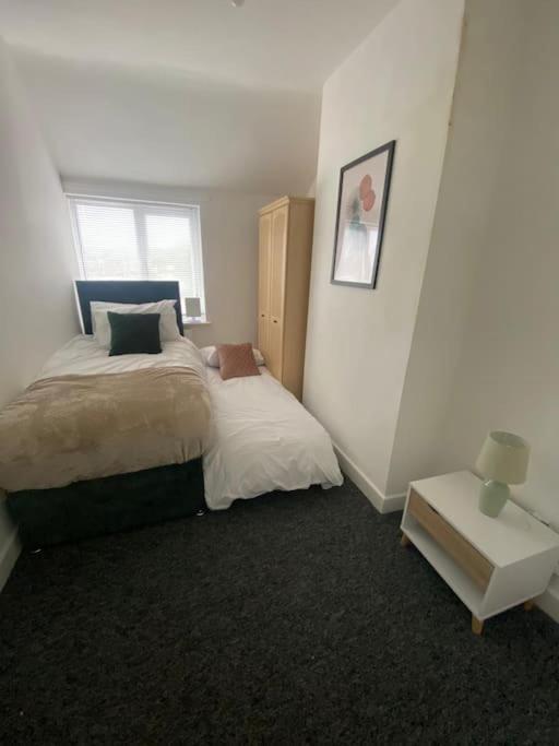 3-Bed Home From Home, Sleeps 6, Great For Contractors, Close To Gulliver'S Valley Theme Park, Free Parking, Hot Tub, Couple Retreat Шефилд Экстерьер фото