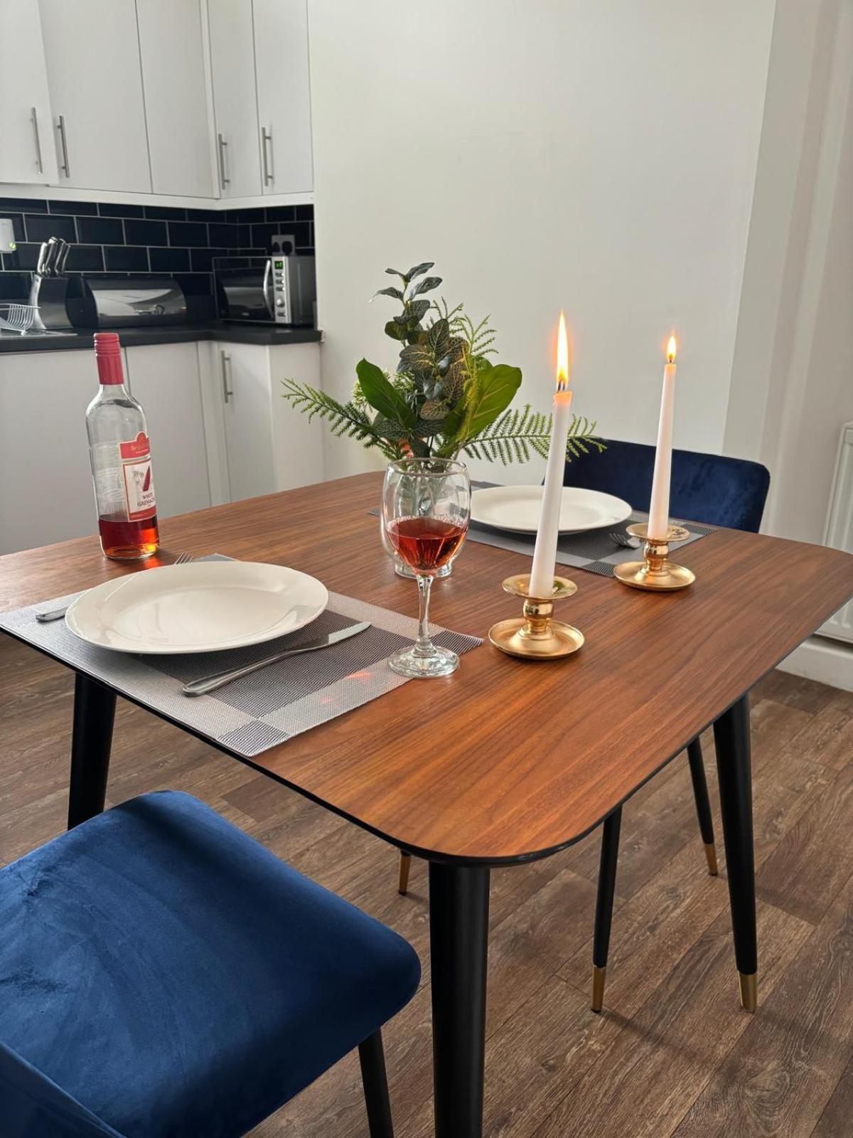3-Bed Home From Home, Sleeps 6, Great For Contractors, Close To Gulliver'S Valley Theme Park, Free Parking, Hot Tub, Couple Retreat Шефилд Экстерьер фото