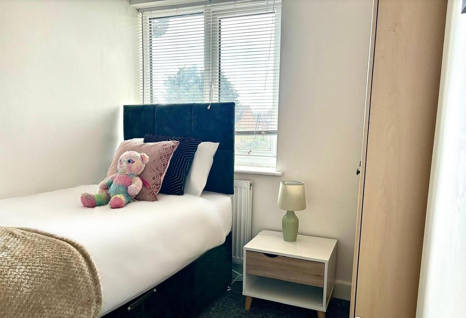 3-Bed Home From Home, Sleeps 6, Great For Contractors, Close To Gulliver'S Valley Theme Park, Free Parking, Hot Tub, Couple Retreat Шефилд Экстерьер фото